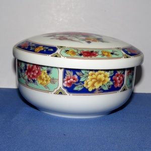 Haeng Nam Sa Snow Bone China Covered Soup/Rice Bow